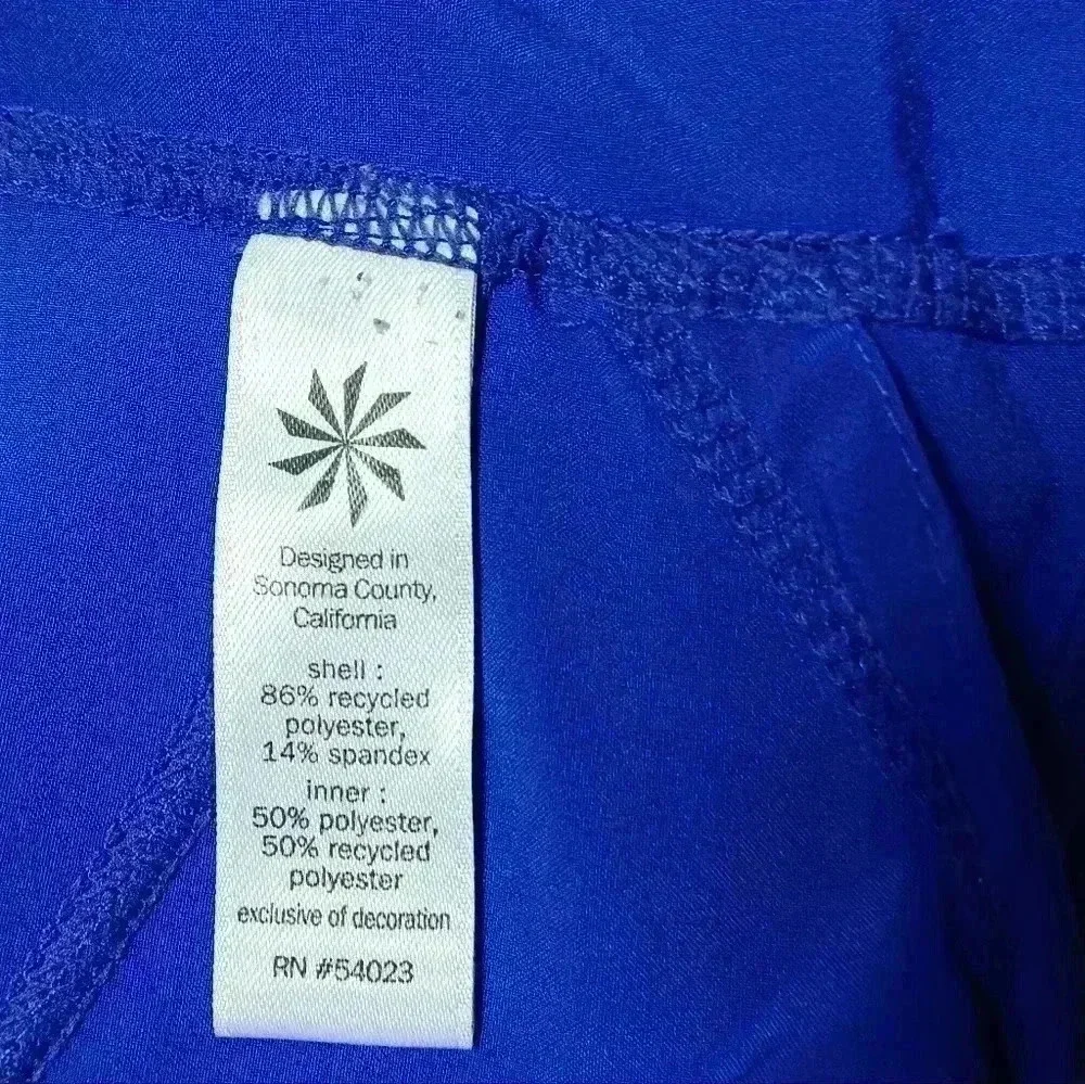 Athleta Ready Set Go Mid Rise  Shorts. Ladies size S - Picture 7 of 8